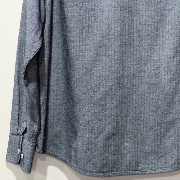 UNTUCK IT Large Slim Fit Light Flannel Chevron Gray Button Downs. 100% Cotton. - Picture 3 of 9